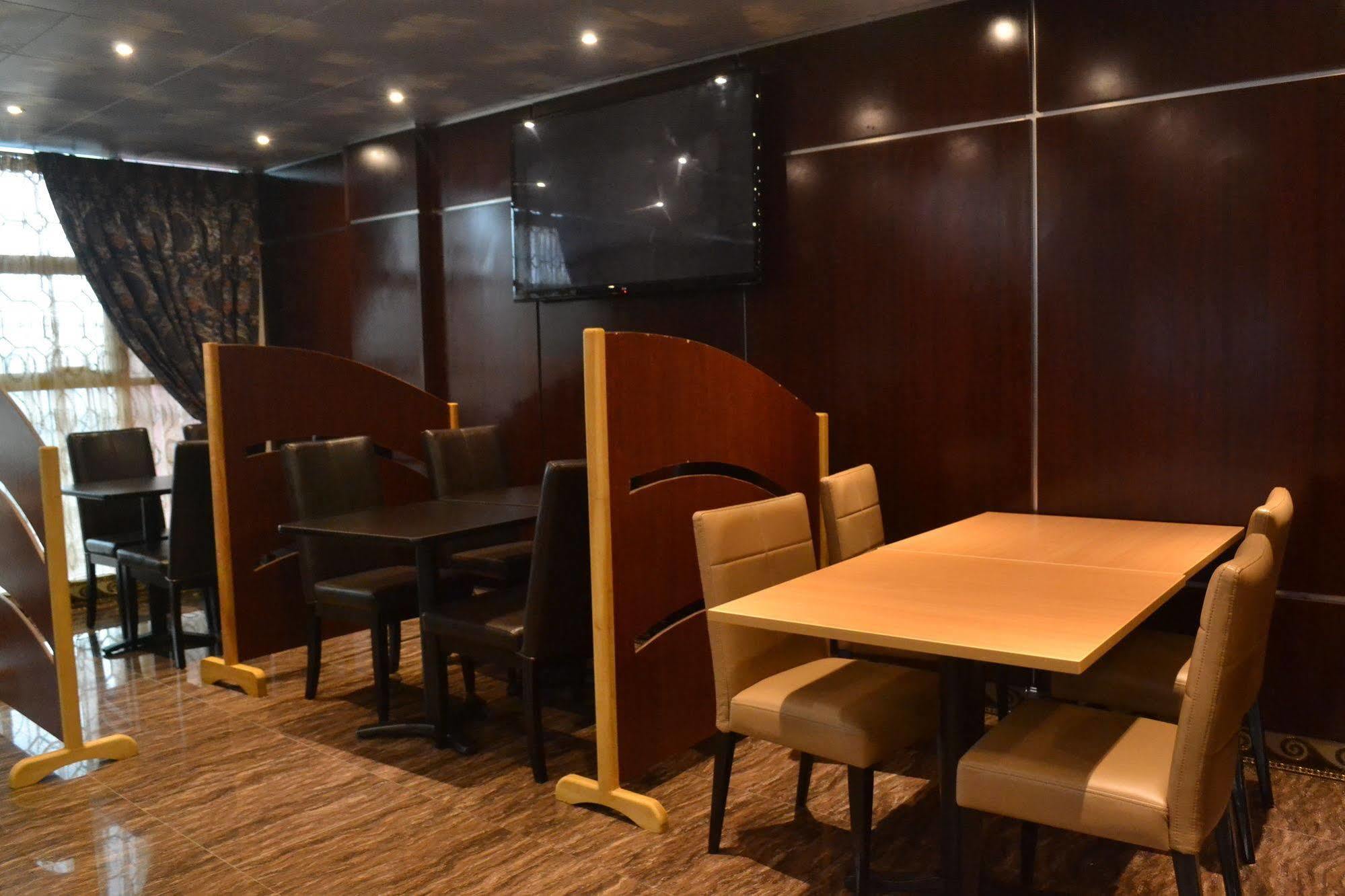 Noubou International Hotel Douala Exterior foto