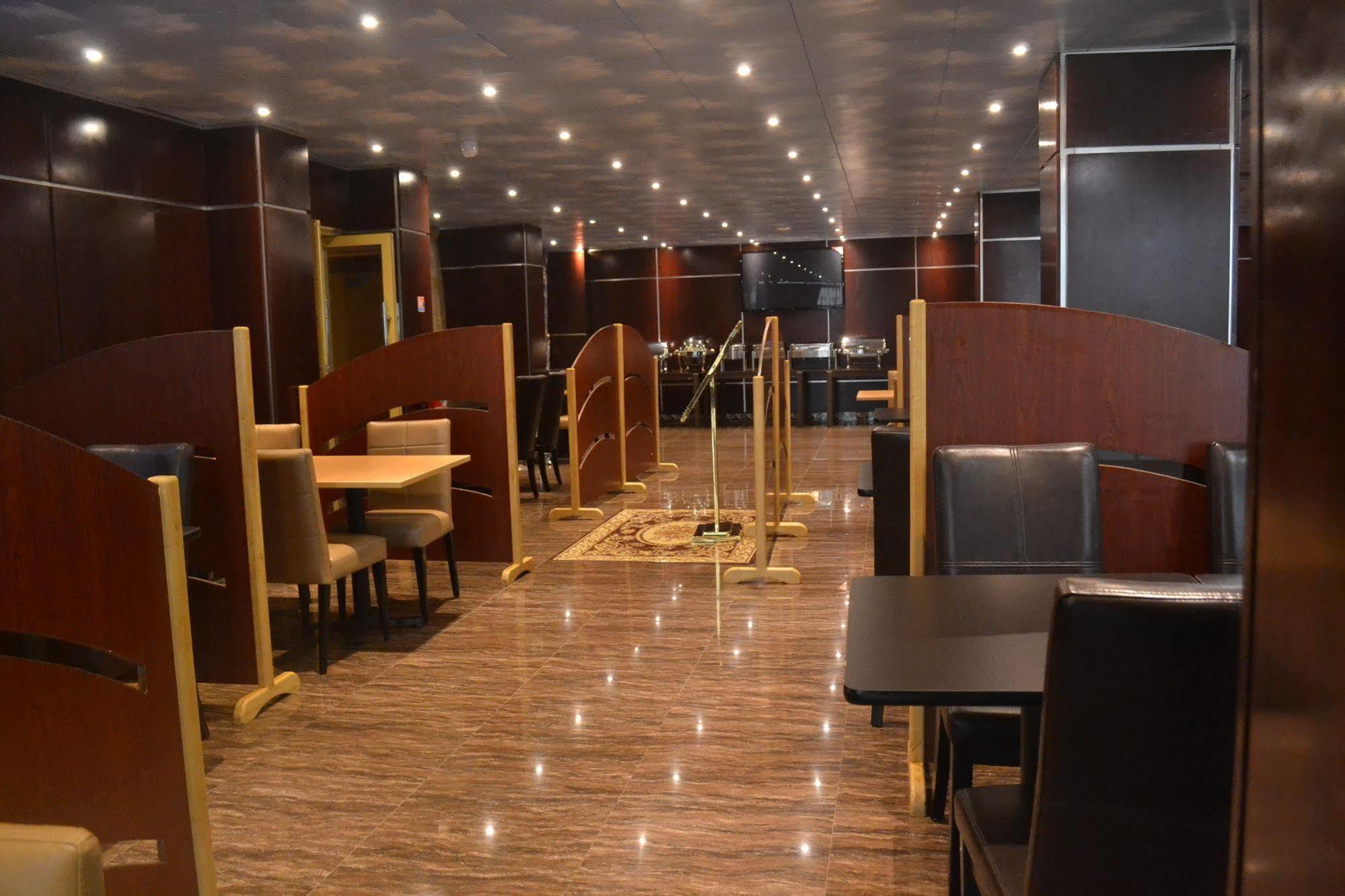 Noubou International Hotel Douala Exterior foto